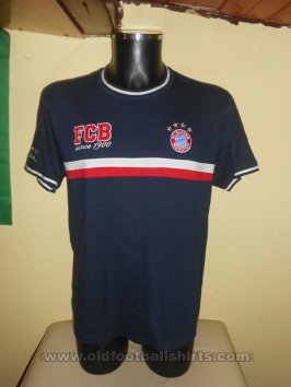 Bayern Munich Training/Leisure football shirt (unknown year)