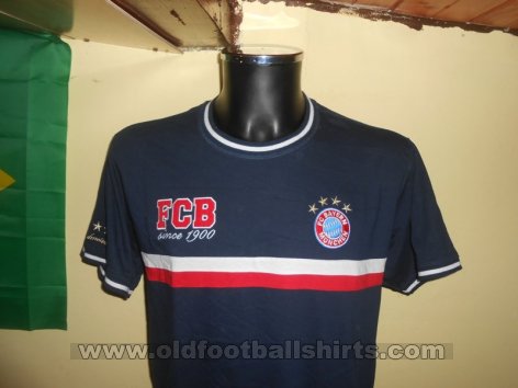 Bayern Munich Training/Leisure football shirt (unknown year)
