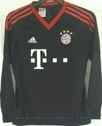Bayern Munich Goalkeeper football shirt 2017 - 2018