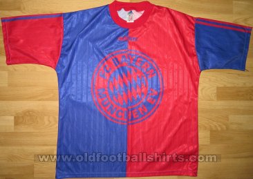 Bayern Munich Training/Leisure football shirt 1995 - 1996