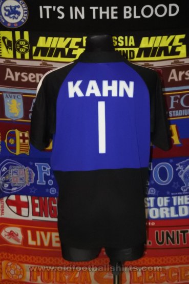 Bayern Munich Goalkeeper football shirt (unknown year)