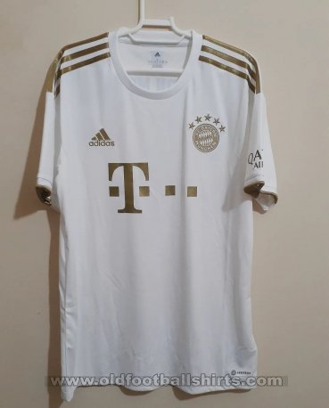 Bayern Munich Away football shirt 2022 - 2023