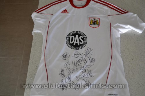Bristol City Away football shirt 2010 - 2011