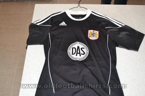 Bristol City Third football shirt 2010 - 2011