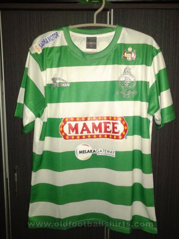 Melaka United Home football shirt 2014