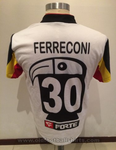 Tucanes de Amazonas Away football shirt 2011 - 2012
