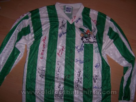 KooTeePee Home futbol forması 2001 - 2002