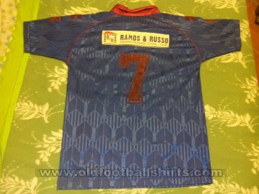 Sport Clube Uniao Torreense Away football shirt (unknown year)