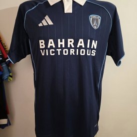 Paris FC Home football shirt 2025 - 2026 sponsored by Bahrain Victorious