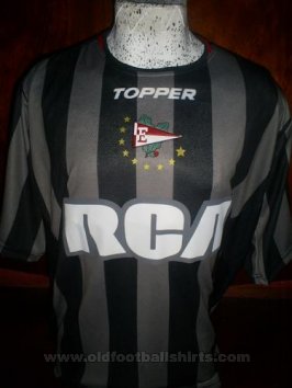 Estudiantes Away football shirt 2009