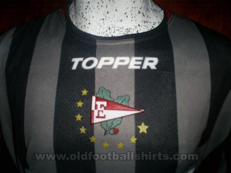 Estudiantes Away football shirt 2009