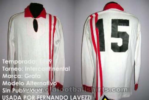 Estudiantes Away football shirt 1969