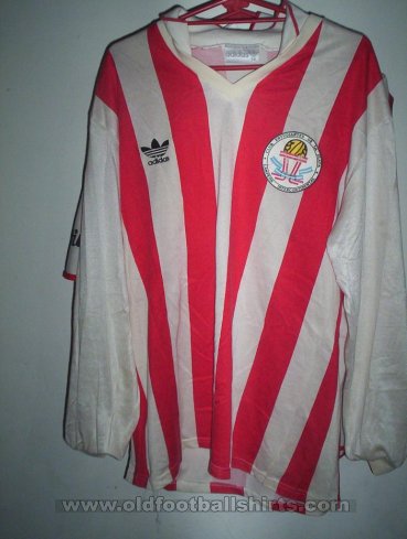 Estudiantes Home football shirt 1992 - ?