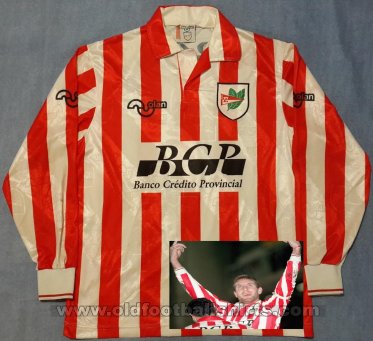 Estudiantes Home football shirt 1995 - 1997