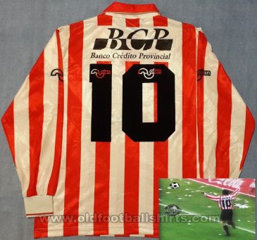 Estudiantes Home football shirt 1995 - 1997