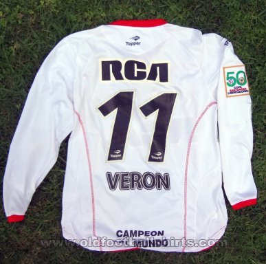 Estudiantes Away football shirt 2009 - 2010