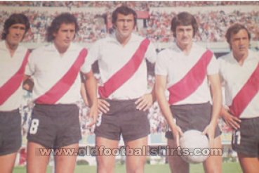 River Plate Home baju bolasepak 1976 - ?
