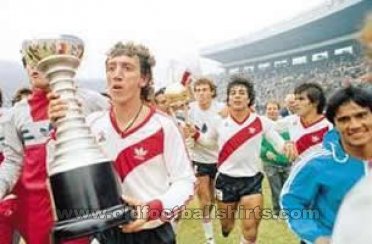 River Plate Cup Shirt football shirt 1986