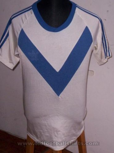 Velez Sarsfield Home football shirt 1980