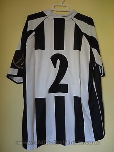 CD Badajoz Home football shirt 2005 - 2006