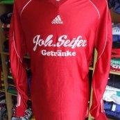 Home football shirt (unknown year)