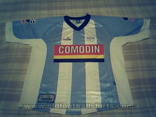 Gimnasia y Esgrima (J) Home football shirt 2002