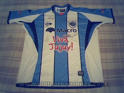 Gimnasia y Esgrima (J) Home football shirt 2010