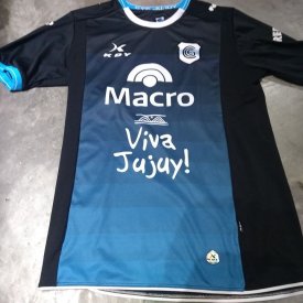 Gimnasia y Esgrima (J) Home football shirt 2016 sponsored by Macro