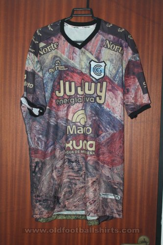 Gimnasia y Esgrima (J) Special football shirt 2021