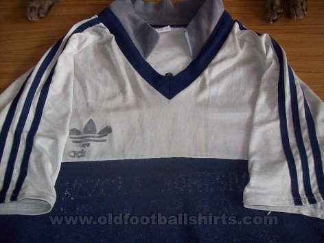 Gimnasia y Esgrima Home football shirt 1991 - 1993