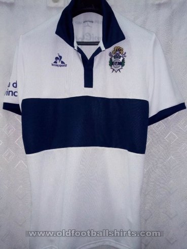 Gimnasia y Esgrima Home football shirt 2017