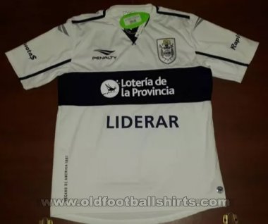 Gimnasia y Esgrima Home football shirt 2015