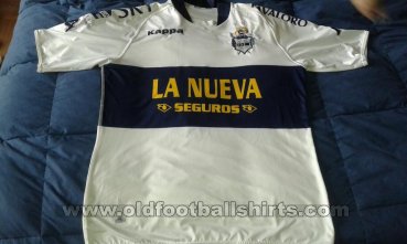 Gimnasia y Esgrima Home football shirt 2010