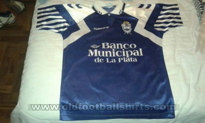 Gimnasia y Esgrima Away football shirt 1996