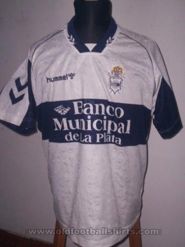 Gimnasia y Esgrima Home football shirt 1996 - 1998