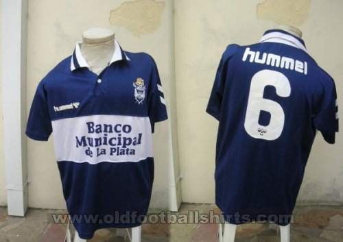 Gimnasia y Esgrima Away football shirt 1995