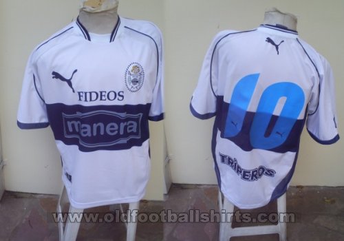 Gimnasia y Esgrima Home football shirt 2001