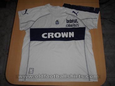 Gimnasia y Esgrima Home football shirt 2006