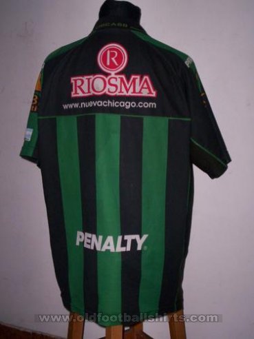 Nueva Chicago Home football shirt 2002
