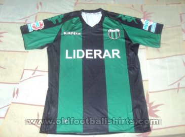 Nueva Chicago Home football shirt 2010 - 2011