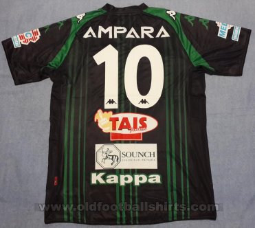 Nueva Chicago Away football shirt 2010 - 2011
