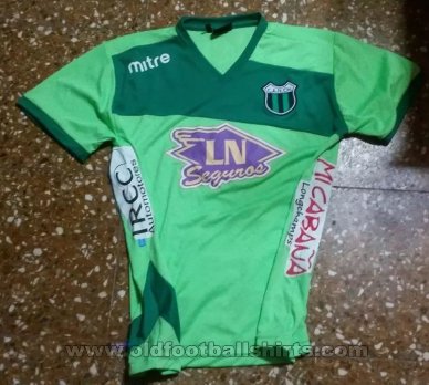 Nueva Chicago Goalkeeper football shirt 2017