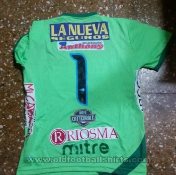 Nueva Chicago Goalkeeper football shirt 2017