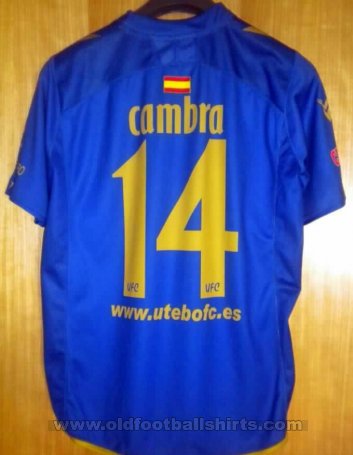 Utebo Fútbol Club Home football shirt (unknown year)