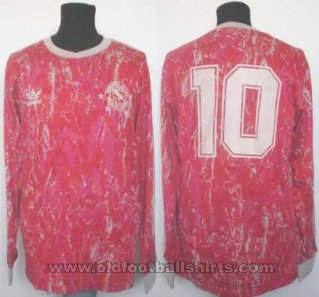 Argentinos Juniors Home football shirt 1992