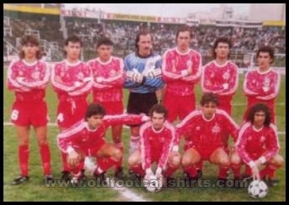 Argentinos Juniors Home football shirt 1992