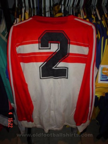 Argentinos Juniors Home football shirt 1988 - 1989