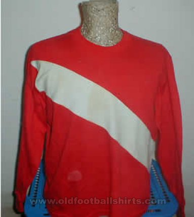 Argentinos Juniors Home football shirt 1976