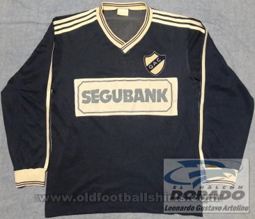 Quilmes Away football shirt 1991