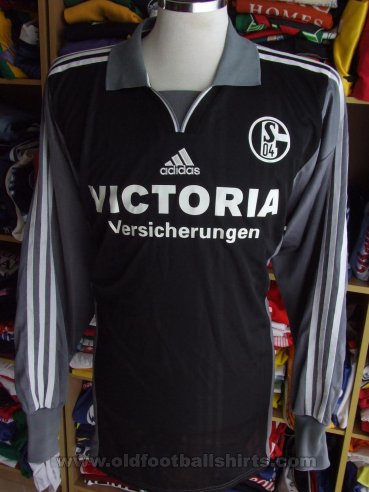 FC Schalke 04 Goalkeeper football shirt 2001 - 2002